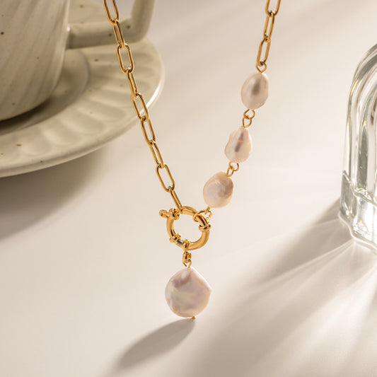 Modern Muse Pearl Necklace