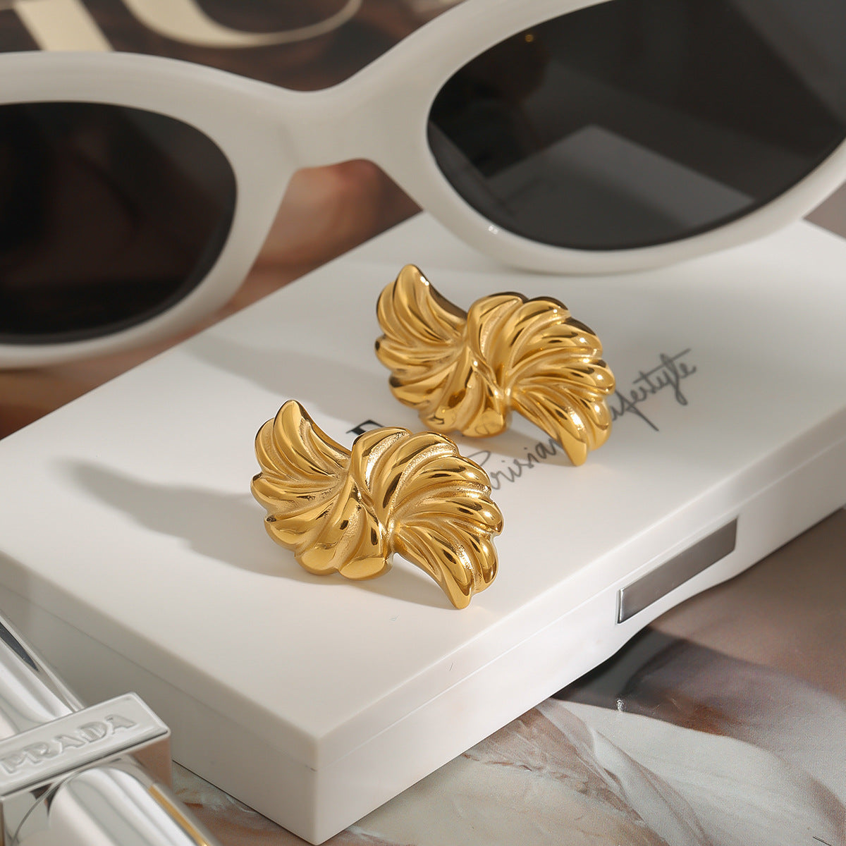 Luxe Leaf Curve Earrings