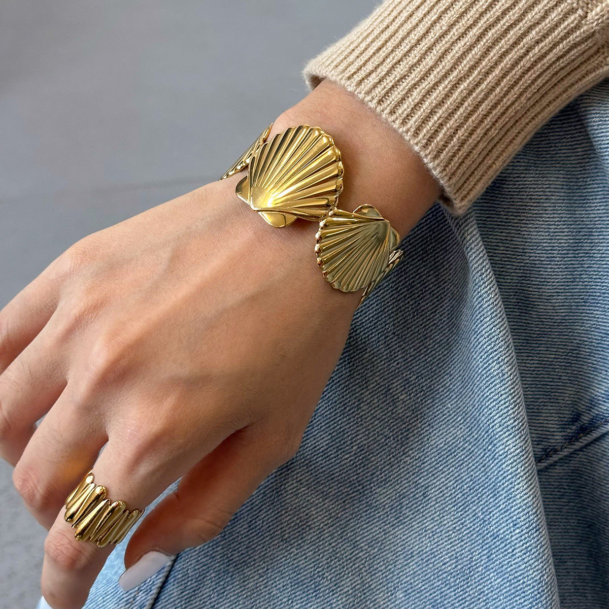 Ocean Shell Cuff