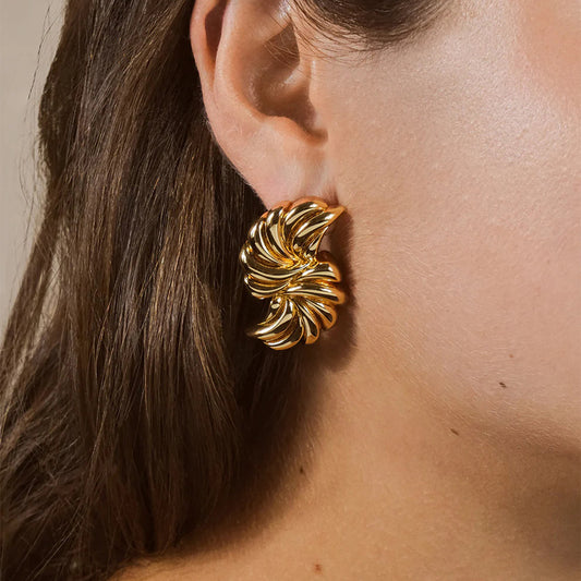 Luxe Leaf Curve Earrings